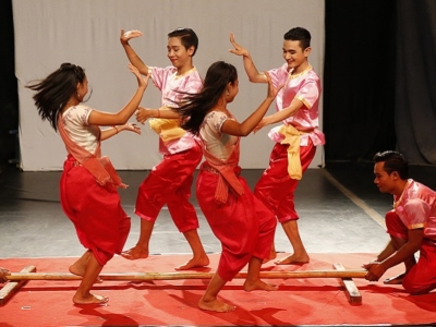 Phare Ponleu Selpak show in Cambodia August 2016. ©Philippe Lissac/GODONG